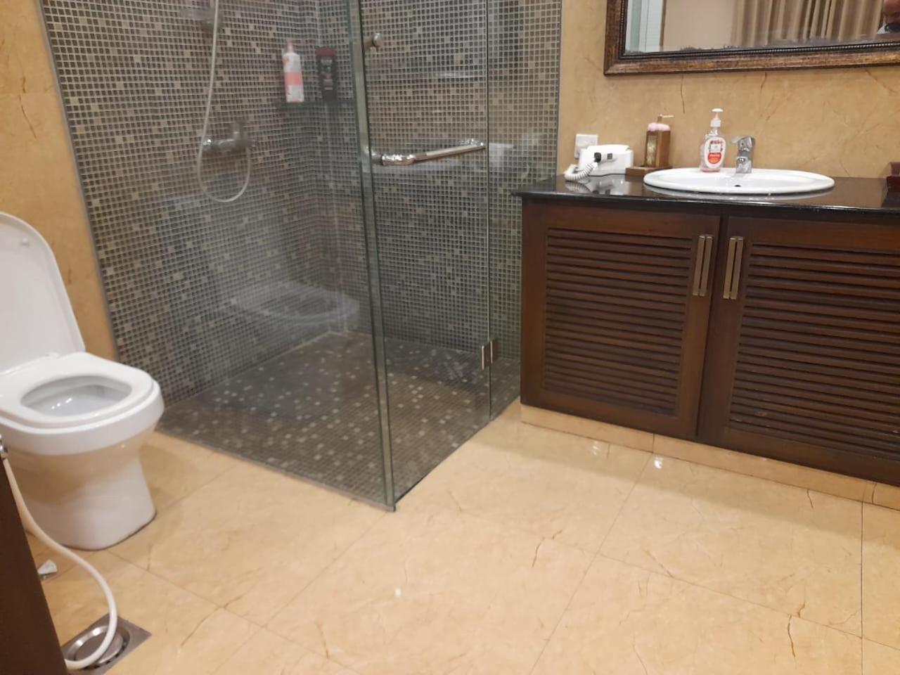 Grand Regent Hotel And Suites Faisalabad Ngoại thất bức ảnh